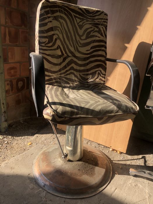 Продам кресло для салонов