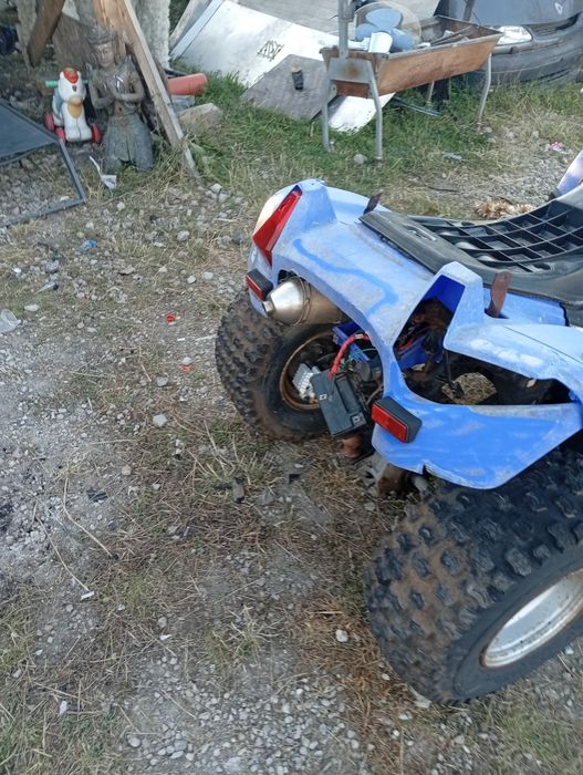 E de vânzare ATV ul meu are o problemă nu îmi dă scânte fac schimburi cu un ATV sau cu o trotinetă cu chirin G4i