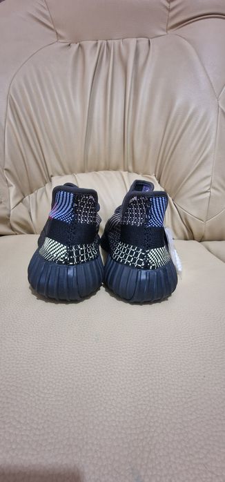 Yeezy     Yechil