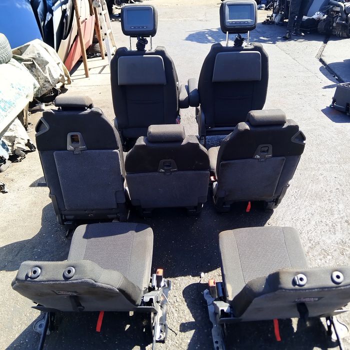 Tetiere cu ecran scaune fata Peugeot 5008  ( 7 locuri )