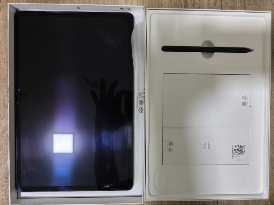Продаётся Galaxy Tab S8 + 5G