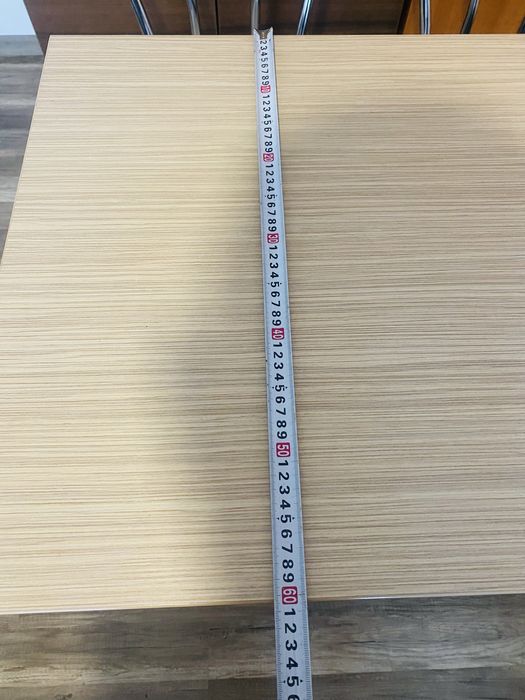 Masa cu doua scaune, foarte cocheta!