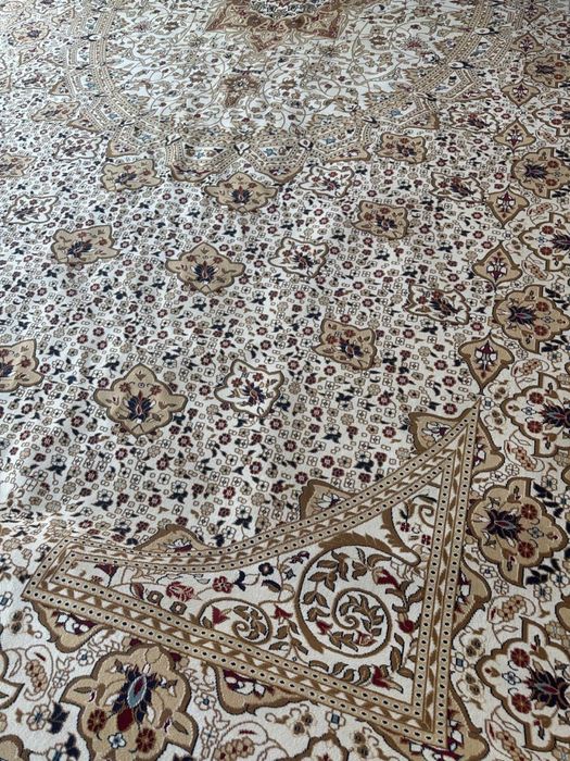 Продам ковры в отличном состояние