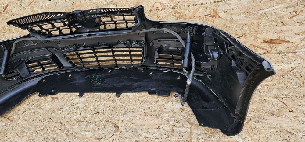 Bară față Volkswagen Jetta / Golf 5 Break Originală cu Spălător Faruri cod Culoare LA7W Poze reale prețul din Rm-Vâlcea Completă