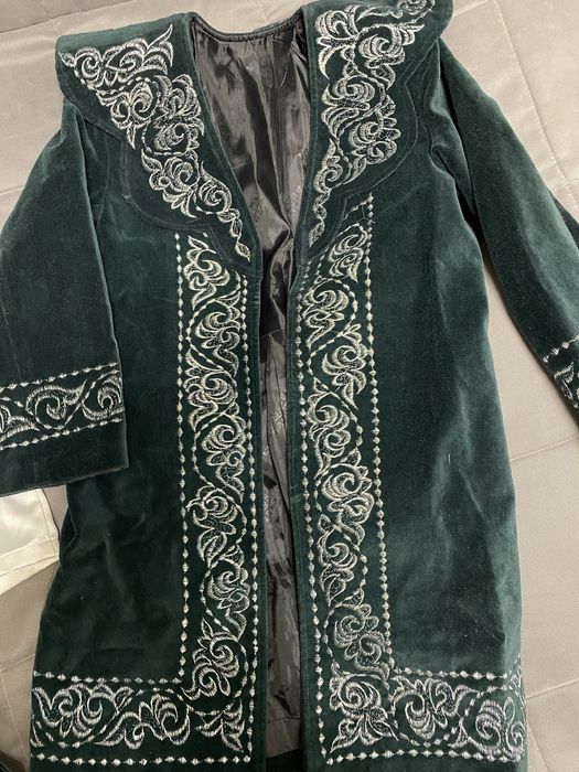 Ұлттық костюм сатылады (6–8 жас)