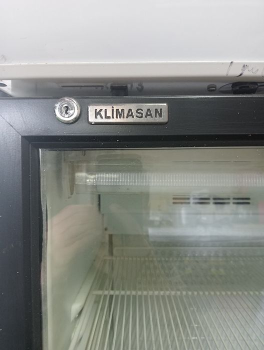 Холодильник витринный