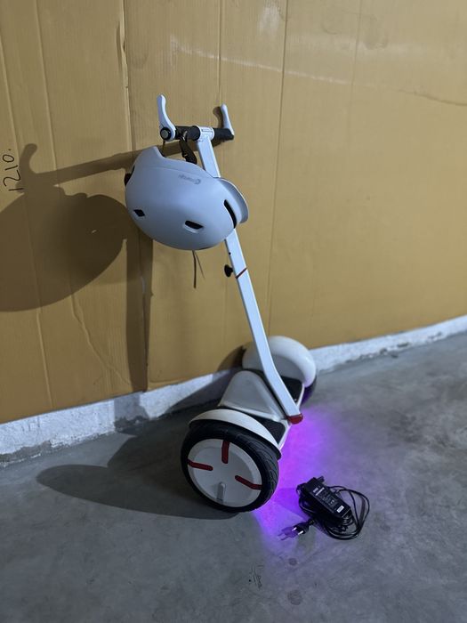 Nine Bot MINI Скутер