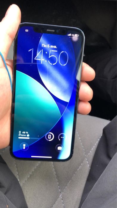 Продам айфон 11