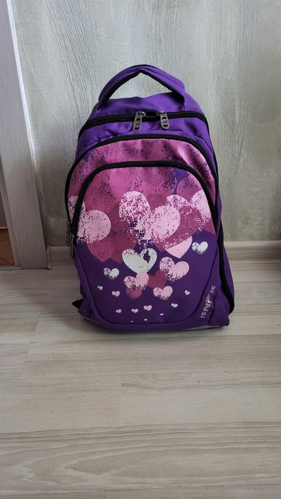 НОВА ученическа раница