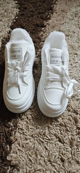 Adidasi imblaniti 35