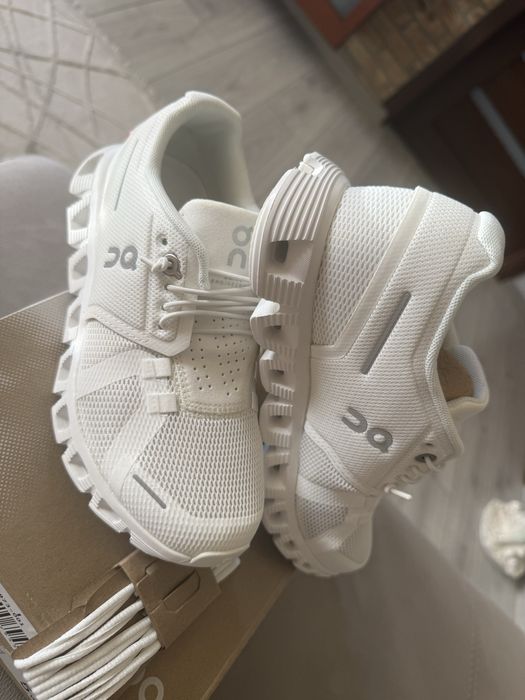 ON cloud 5 women 36EU