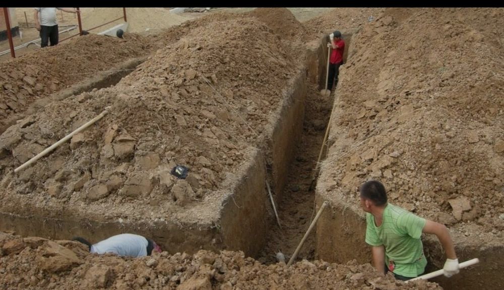 Траншея ковлаш фундамент куйиш