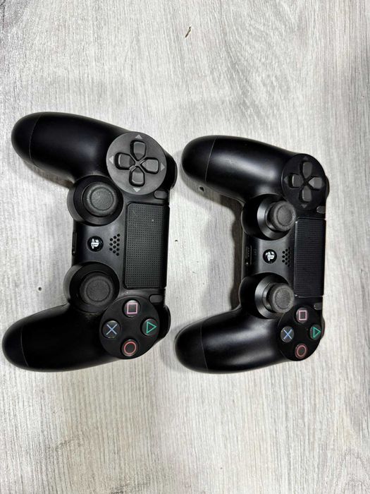 PlayStation 4 Slim 500GB  + 2 джойстика + FIFA 19