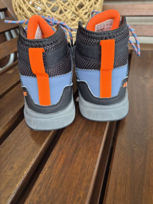 Детски зимни обувки Adidas