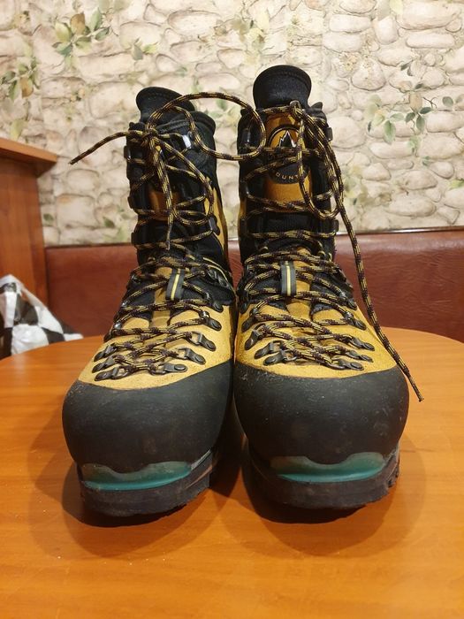 Bocanci La Sportiva Nepal Evo GTX, mărimea 45