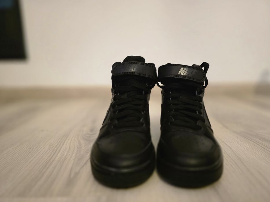 Sneakersi Nike Court Borough Mid 2