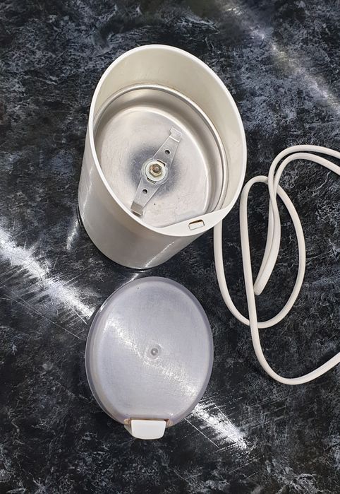 Кофемолка  надо ремонт електрик 100сум