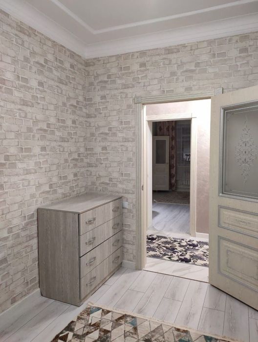 Продам 4 комнатную квартиру