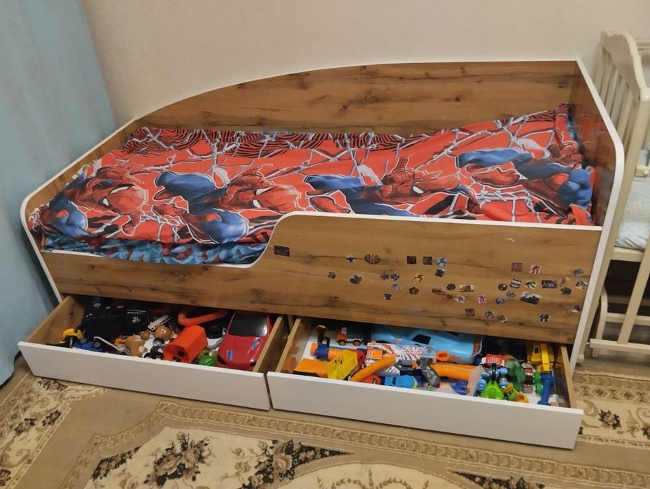 Продам кровать 190х80