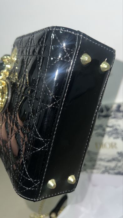 Колекционерска дамска чанта Mini Lady Dior