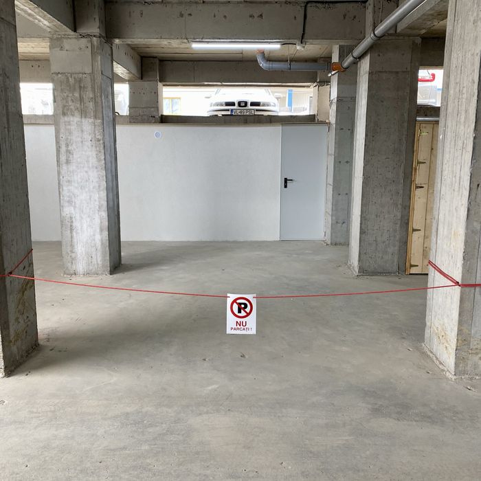 Inchiriez loc de parcare subteran, Str. Nicolae Labis 74 (Tractorul)
