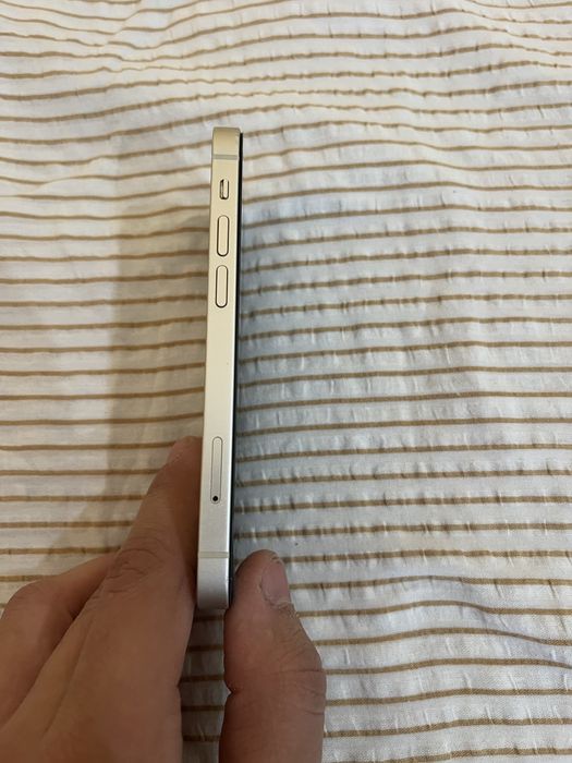 iphone 13 mini.