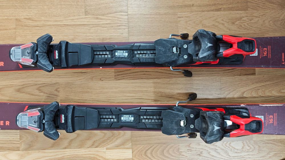 Schiuri ATOMIC Redster S7 2023