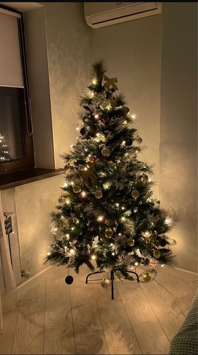 Продам новогоднюю ёлку