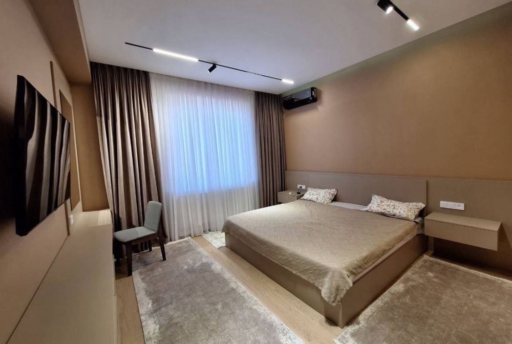 Продаётся 5ти комнатная квартира,ор ботанический сад,застр. Elite Hous