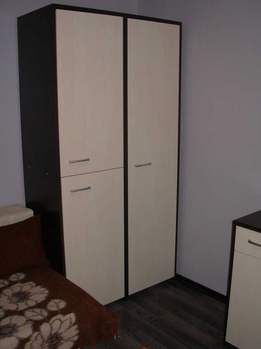 Продавам мебели от една серия