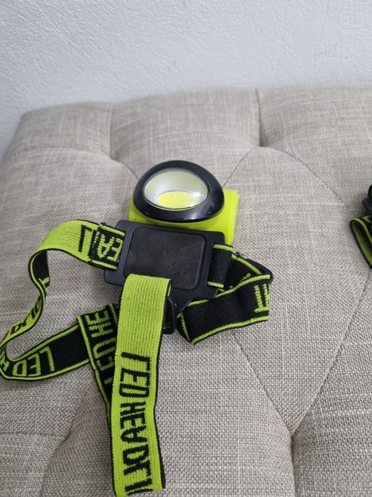 Lanterna de cap frontala noua