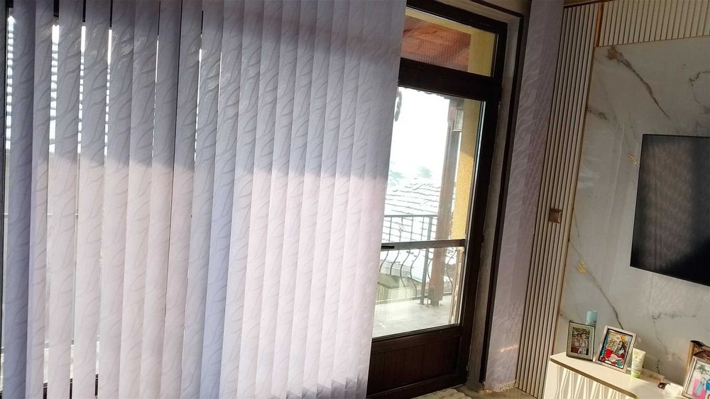 Вертикални вътрешни щори