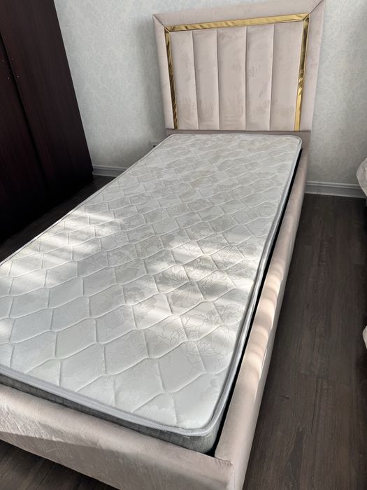 Продам кровать, состояние отличное