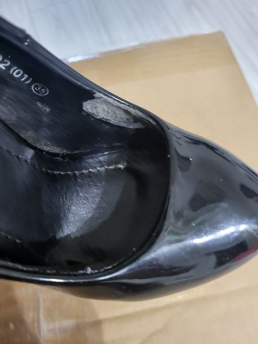 Pantofi dama din lac