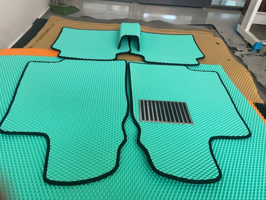 Eva poliklar xar xil ranglarda