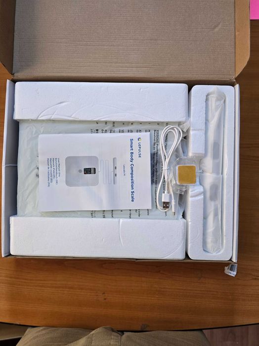 Cântare de analiză corporală Lepulse P1 cu 8 electrozi,20 de măsurare