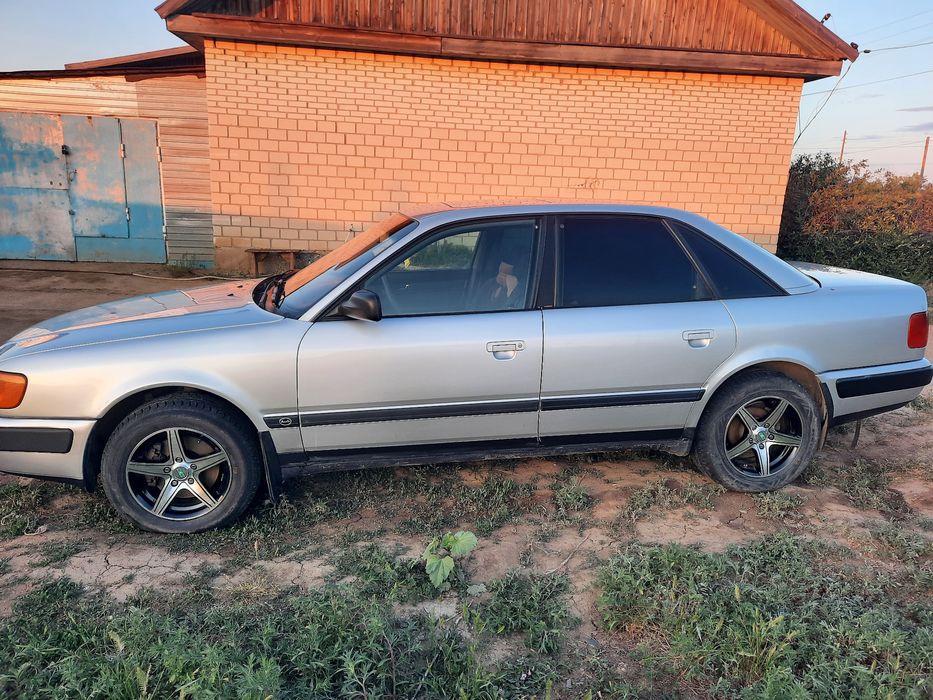 Продам Ауди 100с4