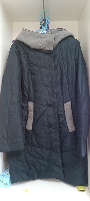 Продам куртку женскую