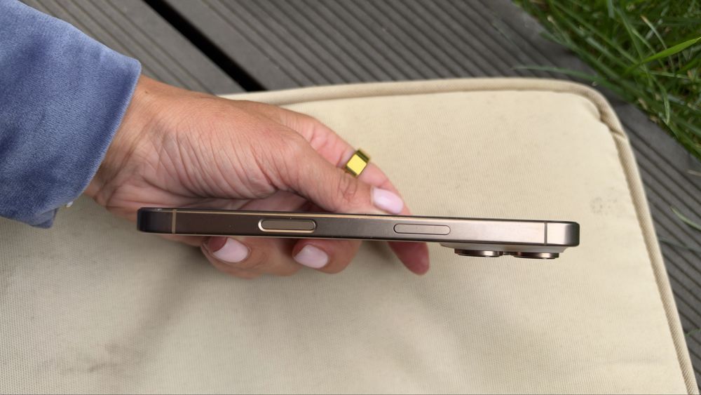 Iphone 16 pro 128 gb Gold