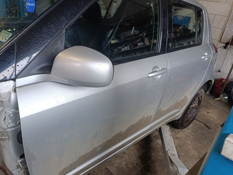 Сузуки Суифт 1.3i 4x4 на части Suzuki Swift