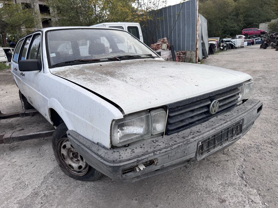 VW Passat B2 1.6d 54hp 1986г На Части