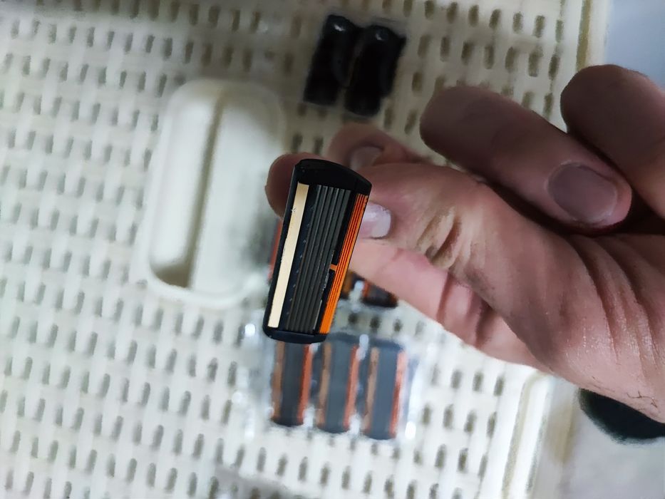 Новые лезвия для бритв Gillette Fusion 5/Proglide