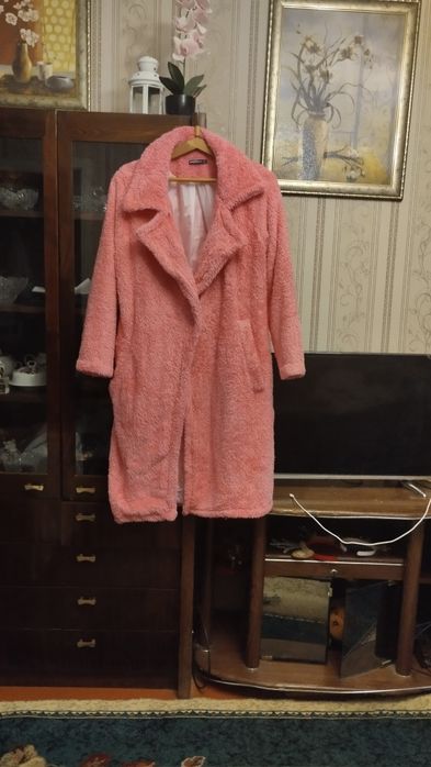 Розовая шубка jennyfer