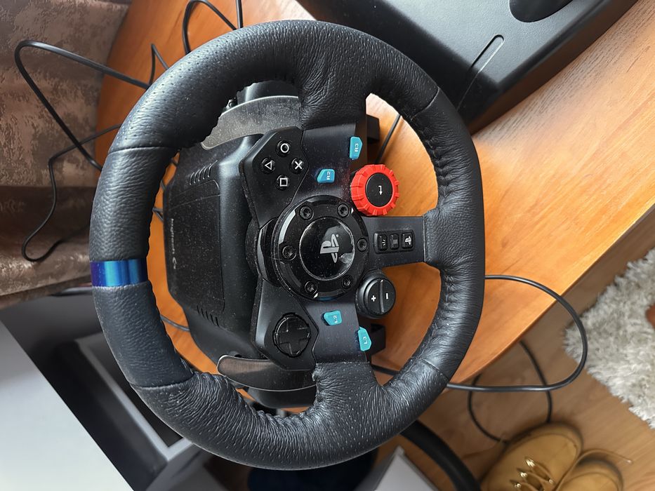 Volan logitech driving force g29