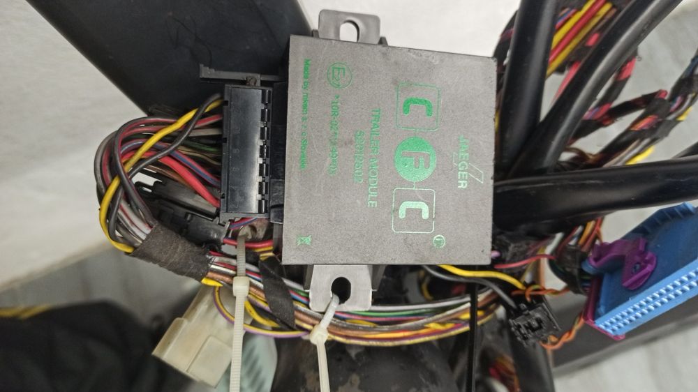 Теглич за Audi A6 C6/4f сваляем