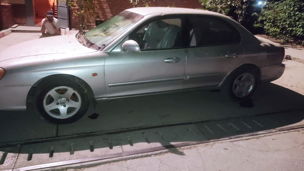 Продаётся Hyundai sonata 4