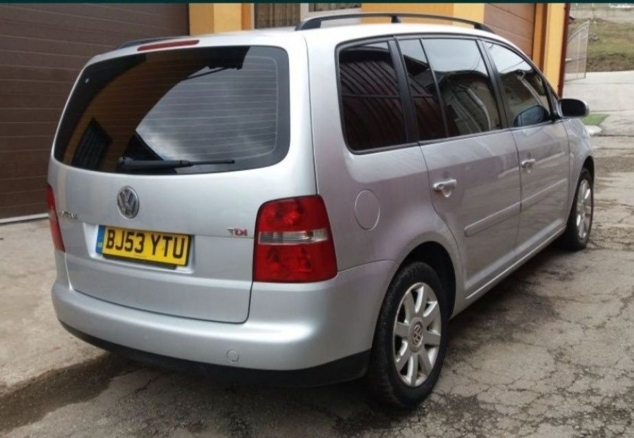 Gura grila ventilatie bord centrala vw touran 2.0 tdi 136 cp azv