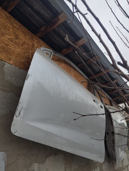 Продам двери на Киа рио