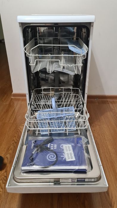 Посудомоечная машина  Indesit