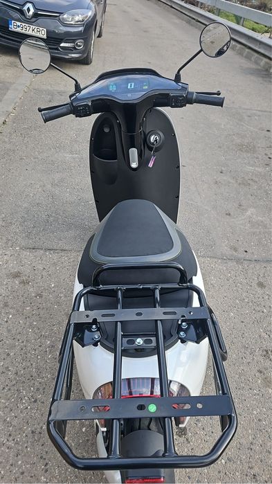 Închiriez scutere electrice 125cc
